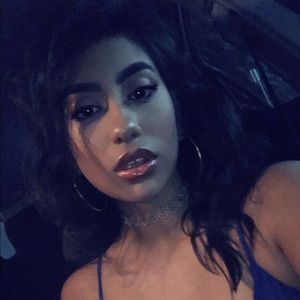 Meet your Posher, Tania